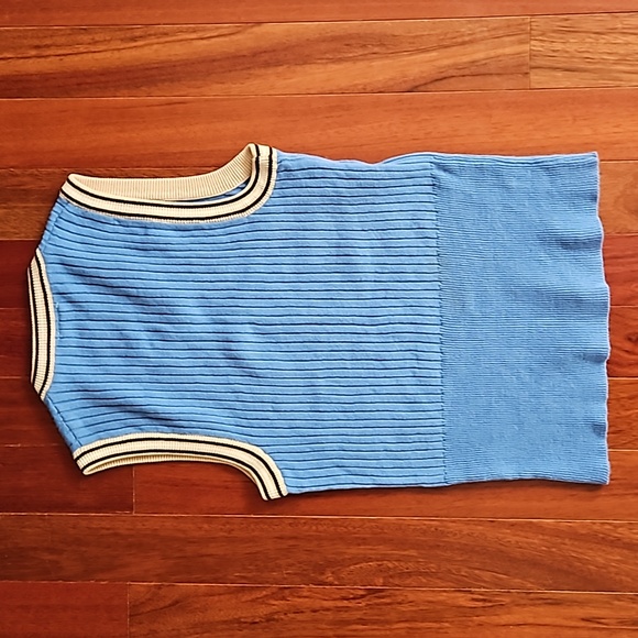 Vintage Sweater Vest size M rich light blue with tan and brown striped trim - Picture 3 of 5